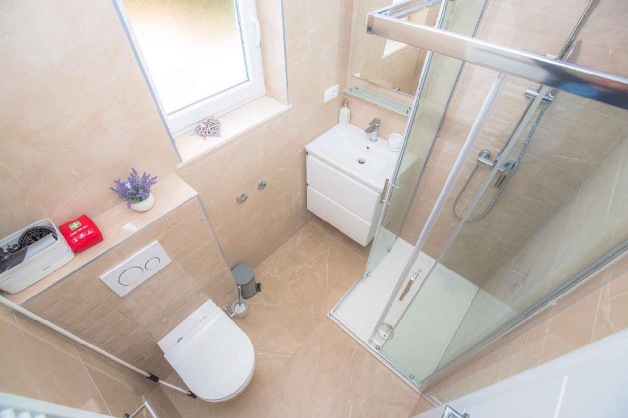 Apartments In Rogoznica 40364 외부 사진
