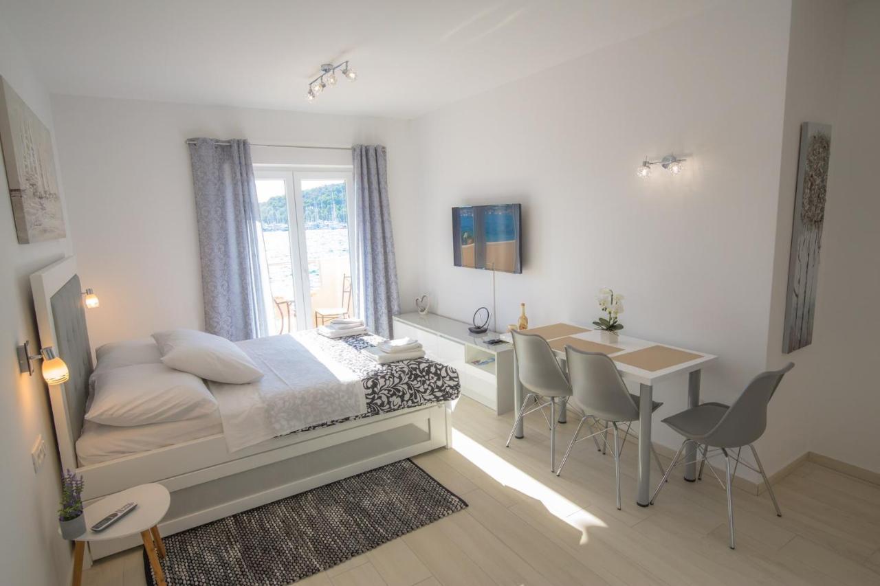 Apartments In Rogoznica 40364 외부 사진